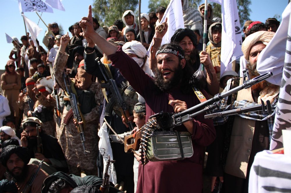 200601-taliban-fighters-celebrate-ac-440p_2c974637d59c0b177e71d1f090153927.fit-2000w
