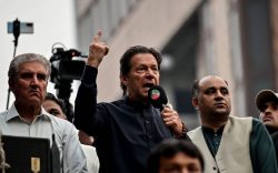 قصد جان عمران‌خان، التهاب سیاسی در پاکستان را به‌اوج می‌رساند