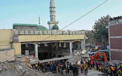 حملۀ مرگبار به مسجد پولیس در پشاور ۵۹ کشته برجا گذاشت