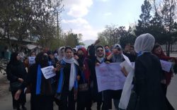 دختران کابل باردیگر در برابر اقدامات‌ زن‌ستیزانۀ طالبان ایستادند